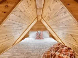 Stay Portland - Tiny Log Cabin - Walk to Local Shops & Eateries