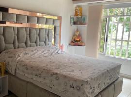 Pa&scaron;apkalpo&scaron;anās viesnīca Oxford House Hostel pilsētā Floridablanka