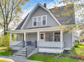 The Junction Victorian Home in Quaint Fortville!