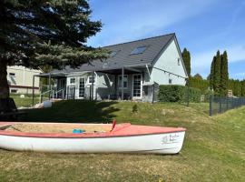 Ostsee Ferienhaus Usedom hundefreundlich Familie Stopp Haus 22、Lütowのホテル