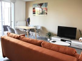 Appartement proche grands axes - parking privé, hotell i Pierre-Bénite