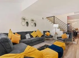 4Bd l Pool & Tennis Access l 5 mi downtown PS