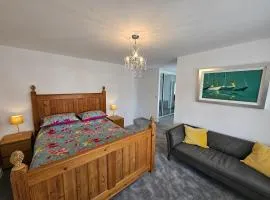 Exclusive suite, Thornton, Liverpool Near Crosby
