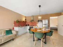 NEW 1BR 1BA Palma Real Walking to Palm Beach Area