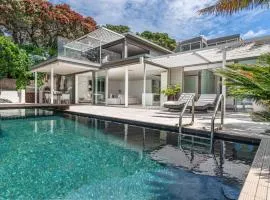 Takapuna Clifftop with Pool and Hot Tub
