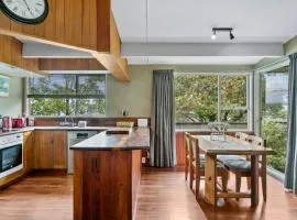 Spacious Nukuhau Stay Near Town With Parking and Comfort