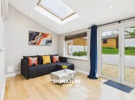 NEW Queens Road Property by Signature Stays