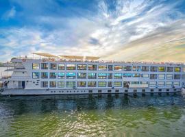 Cleopatra Nile Cruise From Luxor 3&4 Nights Every Saturday and Monday, Thursday, hotel v destinaci Luxor