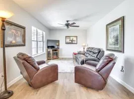 Walk to Dtwn Show Low Townhome with Balcony
