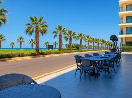 Unwind in style at Porto Said Chalets by the sea, hotel en Puerto Saíd