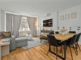 Modern 2BR Steps from New York's Iconic Broadway