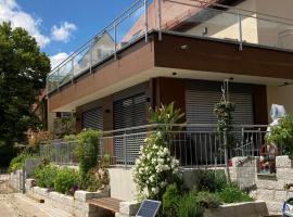 Fewo Sonnblick, place to stay in Windsbach