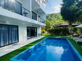 Cozy Apartment at Chaweng Hill โรงแรมในหน้าทอนเบย์