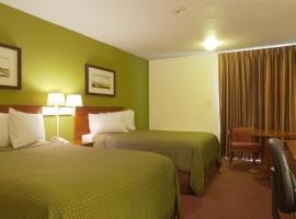 Marina Inn & Suites Chalmette-New Orleans, viešbutis mieste Šalmetas, netoliese – Samson Plaza Shopping Center