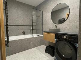 Olive Stylish Apartment - Downtown - Parking, hotel in Nitra