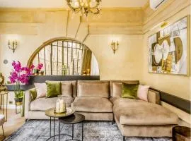 Merveil Signature Suite - Valois - Louvre view