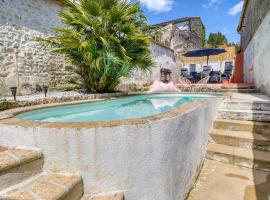 Awesome Home In Tonnay-Boutonne, hotel di Tonnay-Boutonne