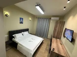 TRIZONE Studio & Apartaments