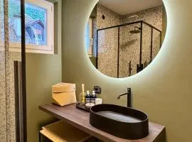 VILLAREJA - Stilvolle ruhige Boutique-Suite mit Terrasse, Designbad und Altstadtblick im Herzen von Bozen