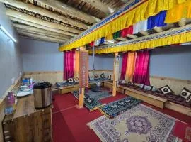 Hozer Homestay