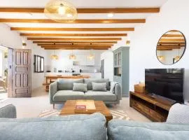 Finca Villa La Palmera, amazing sea views