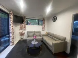 Cute Stylish 2 bed Rooms