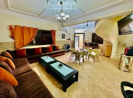 Villa pr&egrave;s plage Eden, מלון עם חניה בMatriouene