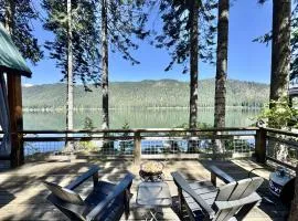 Doc Roy's Legacy on Fish Lake by NW Comfy Cabins