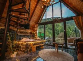 Waterfall suit bungalov