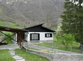 Holiday Home Chalet Al Portic by Interhome