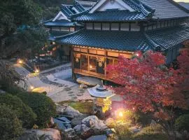 Samurai House! Seen in Movies and Dramas near HIKOSAN !!