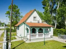 Holiday Home Green House by Interhome