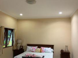 Gisela Resto Villa, hotell sihtkohas Palasari