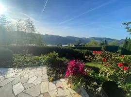 Modernes Refugium mit Seeblick