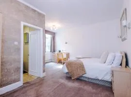 The White Swan Hotel by Richmond & Haven Room 100