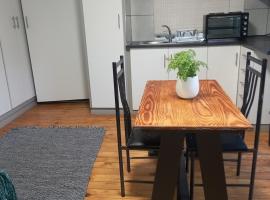 Tevrede Guest Cottage, hotel di Bloemfontein