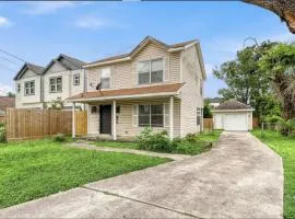 Modern 3BR Home Near Downtown