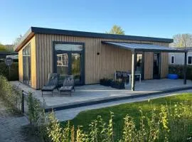 In Seenähe - Modernes Chalet im Ferienpark De Veerstal - familienfreundlich!