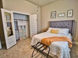 Waxahachie king bed 2PPL 10 min 2 DWNT & Medical Professionally Managed By Stay Albatross Furnished Rentals