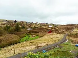 4 BR Home in Tórshavn with Balcony and Parking