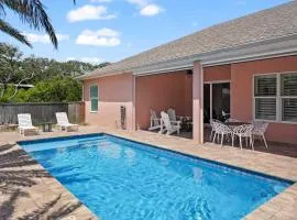Steps to Sand Sparkling Pool 5 Bdrm Near DT