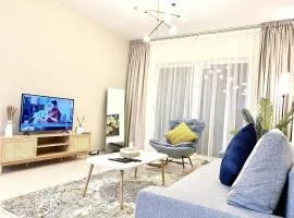 Stylish n Spacious Opp Beach with Luxury Amenities
