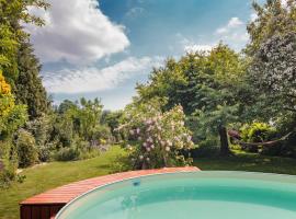 Heimathafen Hannover- Big House with swimmingpool, sauna and garden, hotel s baz&eacute;nem v destinaci Hannover