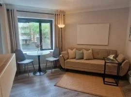 Upgraded & Slick 2BD Heart of City at Christchurch