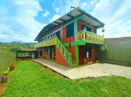 Casa campestre Los Colibries Km 30, hotel in Dagua