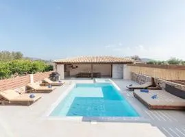 M & S Villa - 4 bedroom villa with heated pool