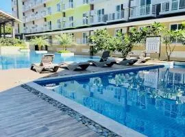 Overtime Staycation - Condo Near Cebu Airport with Pool & Gym , Free Wifi