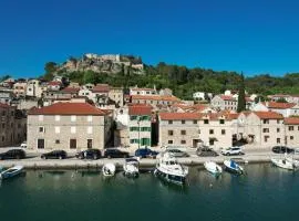 Seafront Stone House Sajbel