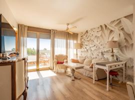 encantador apto en la playa, hotel in Comarruga