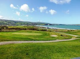 Carningli Suite, hotel v destinaci Newport